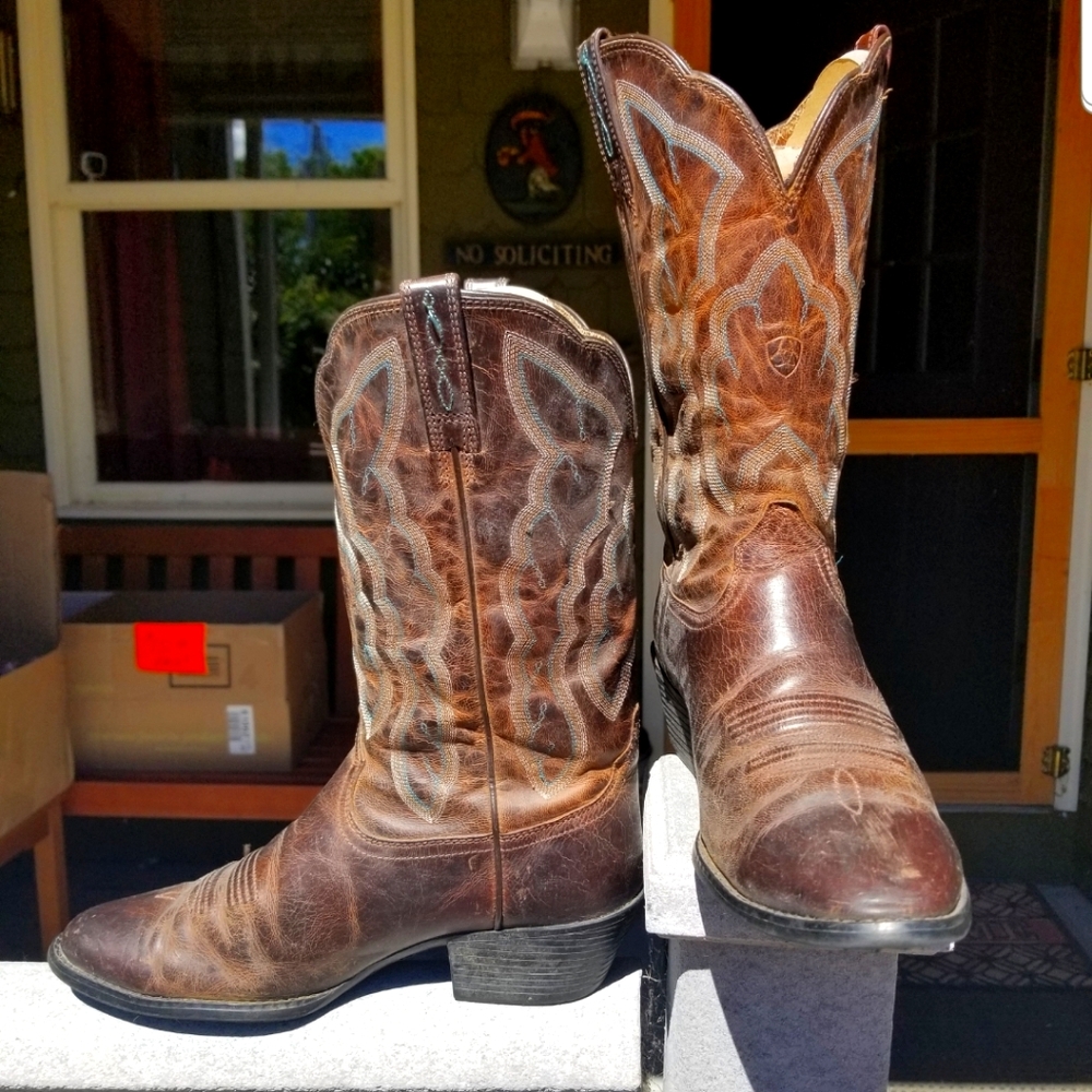 Womens ariat cowgirl boots size 8